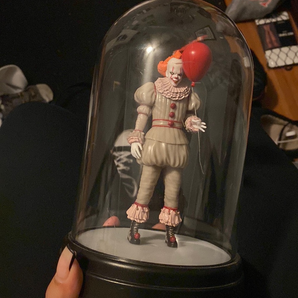 IT Pennywise light figurine